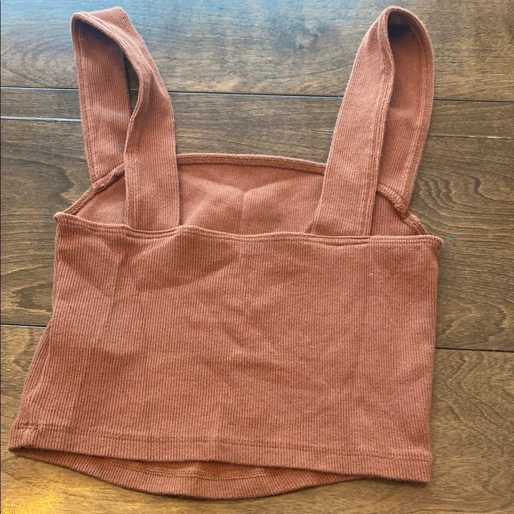 A&F Rust Ribbed Knit Crop Top - Picture 3 of 3